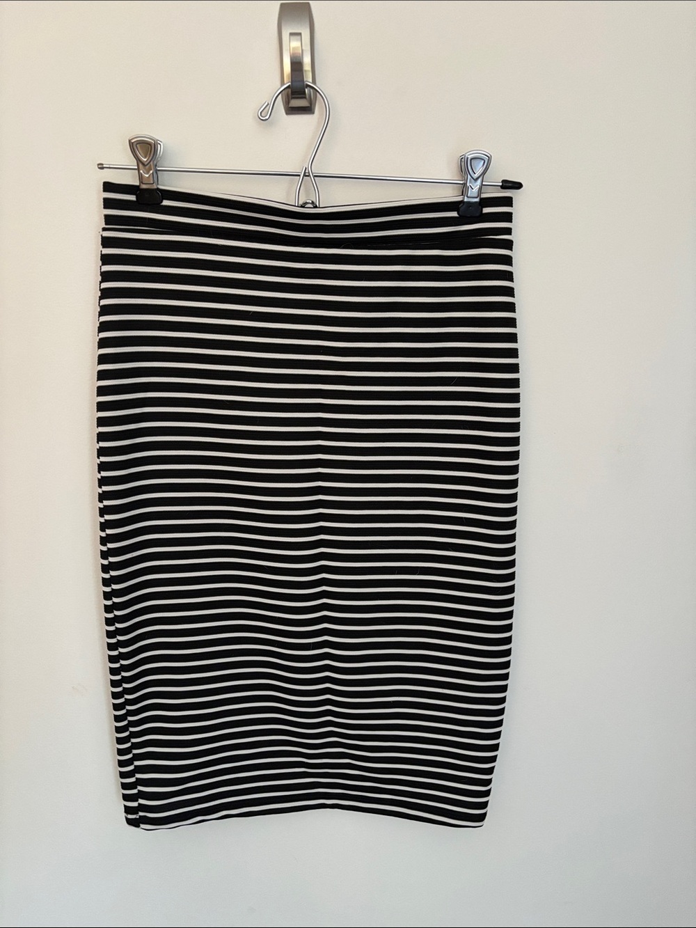 Rue21 Black and White Striped Pencil Skirt
